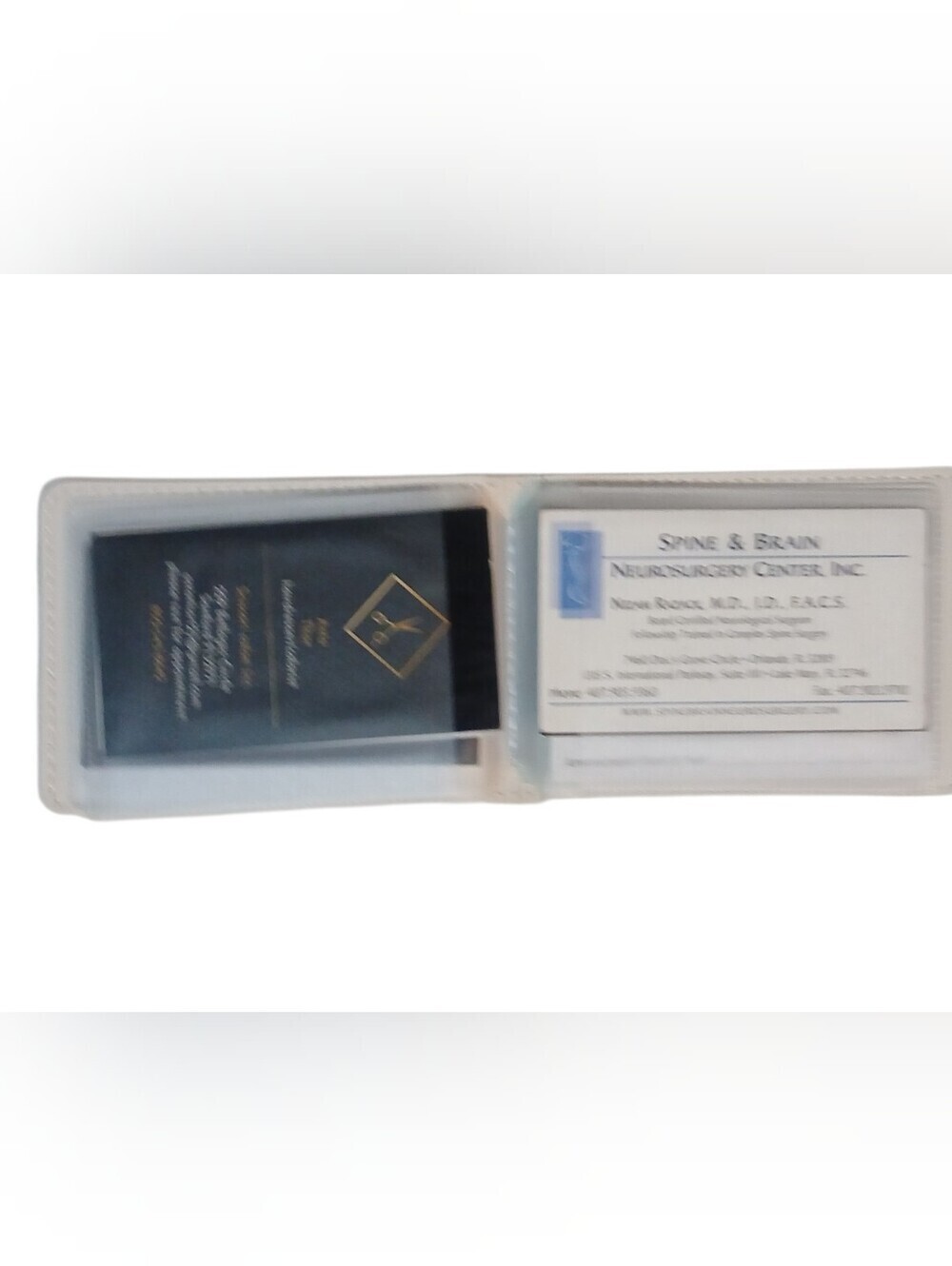 Peanuts -Snoopy & The Peanut Crew ID/Card Wallet, 2 Covered ID Windows, 8 Slots - Picture 4 of 11